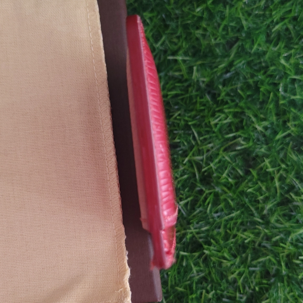 Louis Vuitton Epi Card Holder - Picture 9 of 16